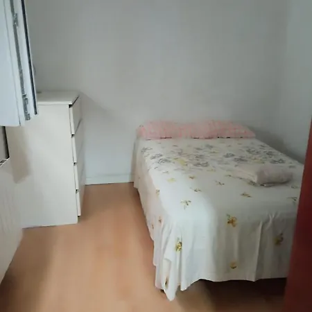 Apartamento En Calle Garci Nuno De 3 Dormitorios Madrid Exterior photo